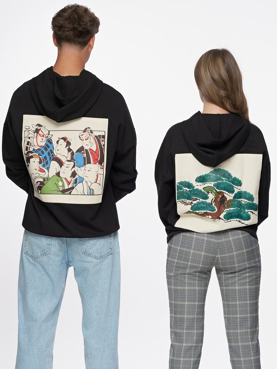 Two black hoodies from behind, the ukiyo-e and pine prints