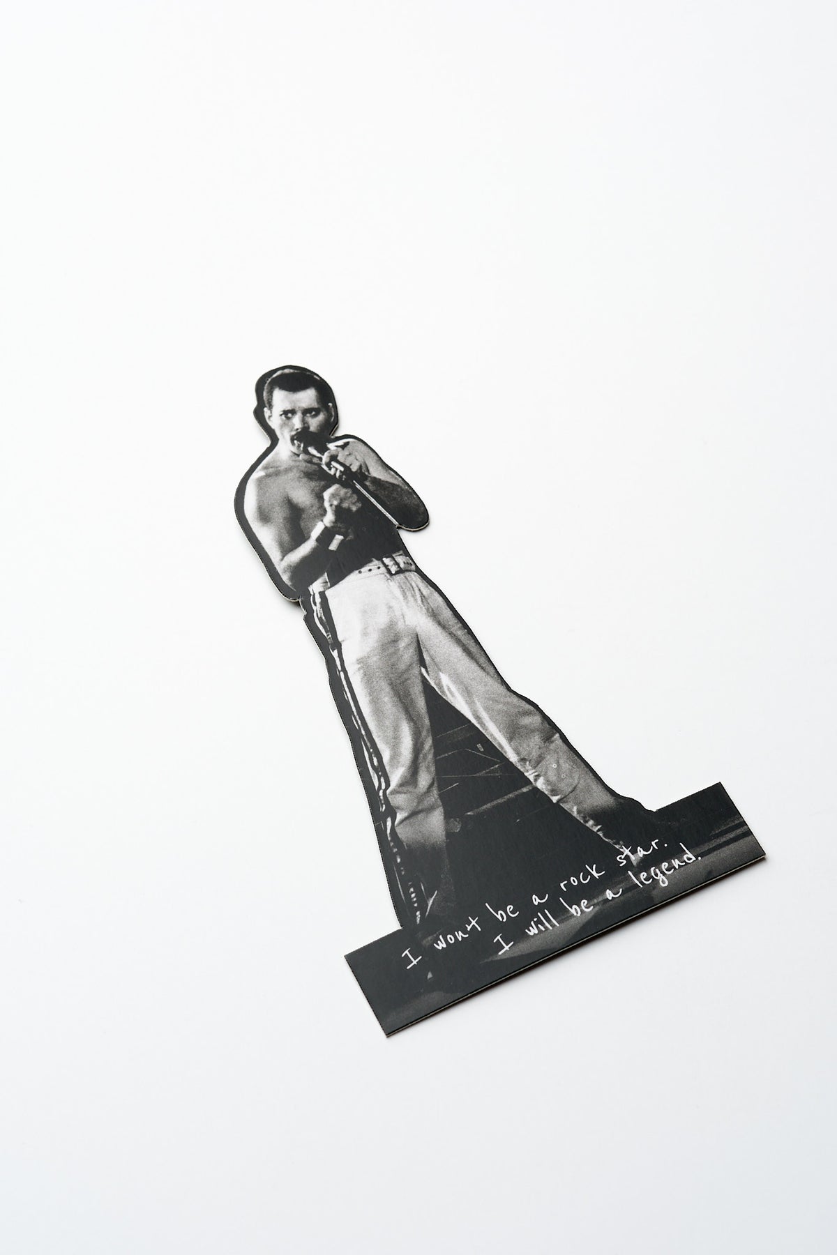 Marcapáginas con la silueta de Freddie, vista frontal