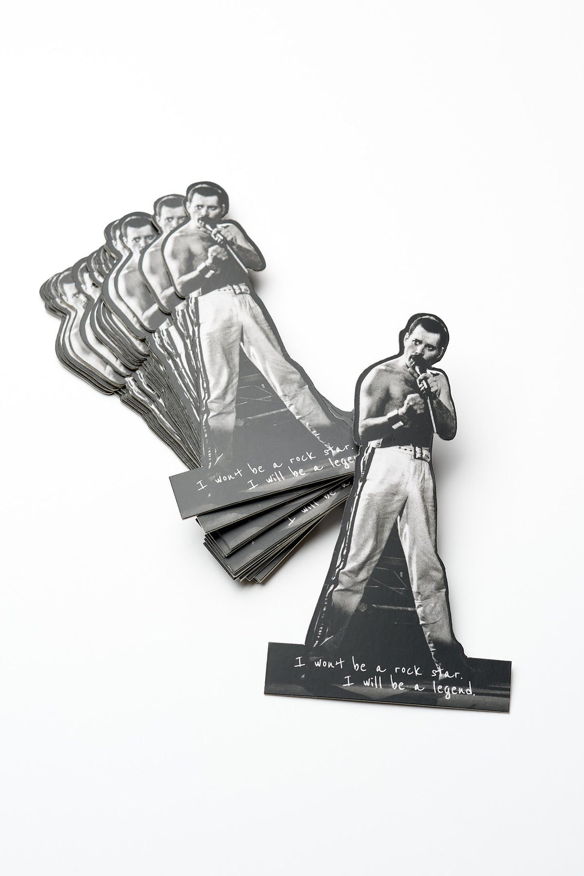 Pila de marcapáginas con la silueta de Freddie